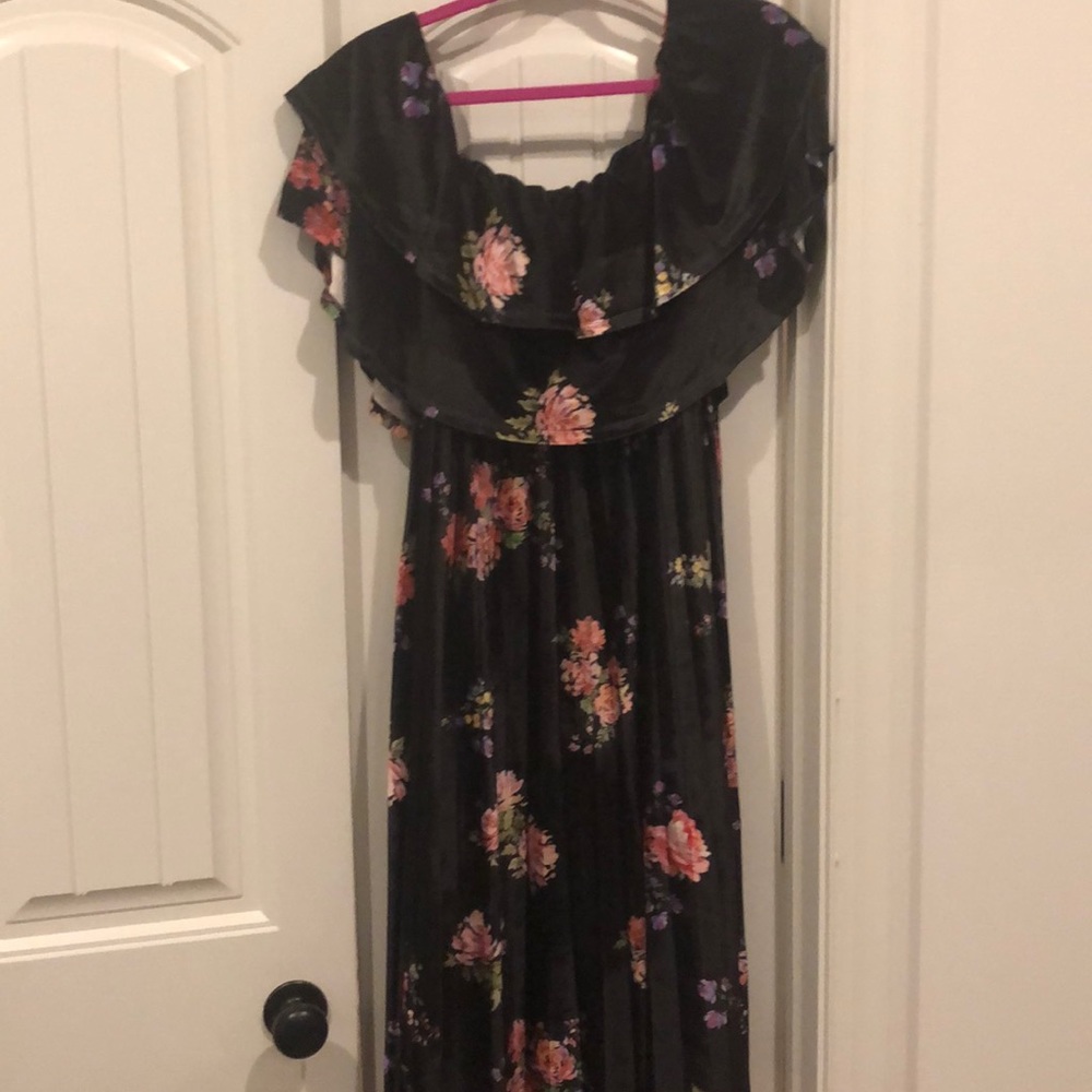 Maternity Dress off the shoulder